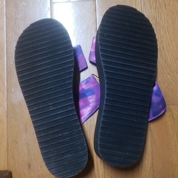 UO Ava Neoprene Platform Sandal - Picture 4 of 6